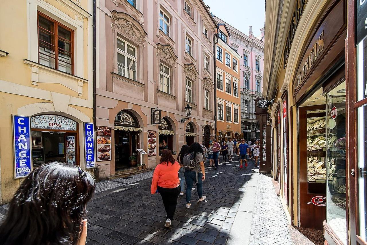 Newly Renovated 1-Bed Apartment At Charles Bridge Praga Exterior foto