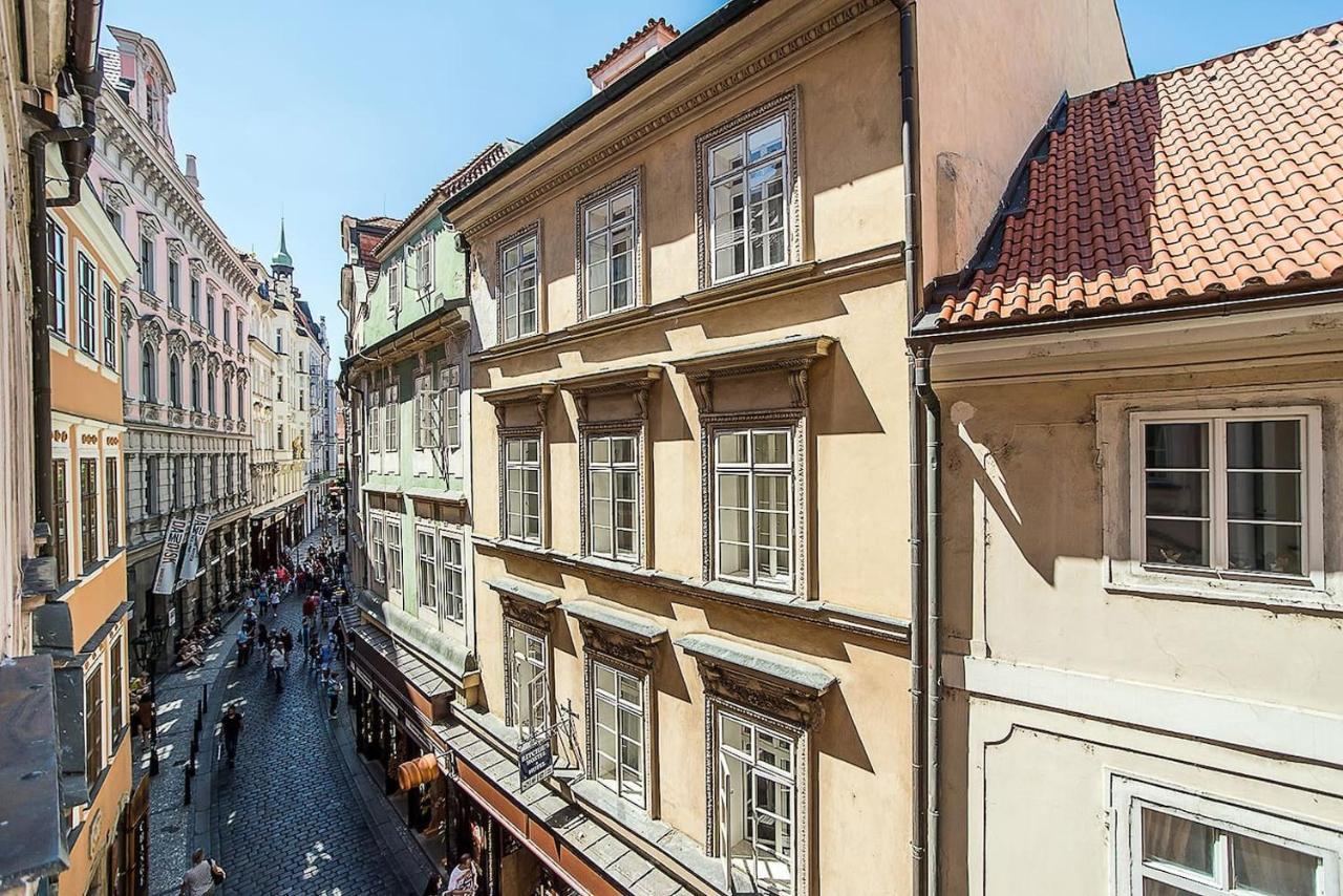 Newly Renovated 1-Bed Apartment At Charles Bridge Praga Exterior foto