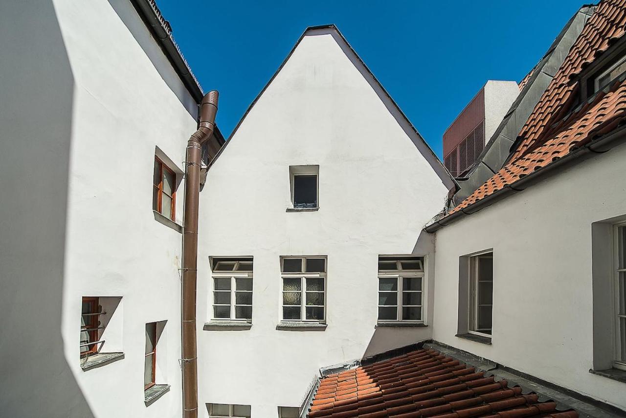 Newly Renovated 1-Bed Apartment At Charles Bridge Praga Exterior foto